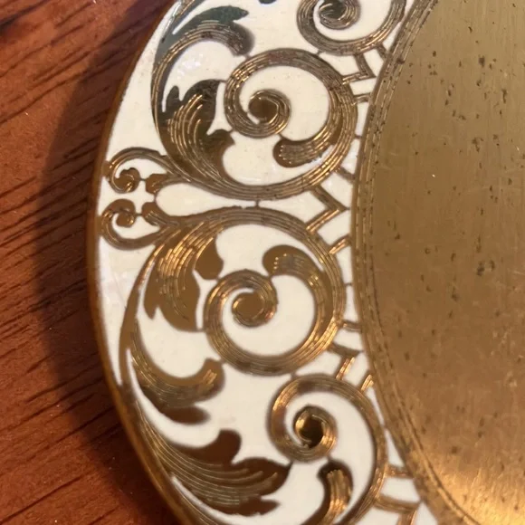 Beautiful antique compact from Art Deco era, made in USA by Elgin American! - Picture 12 of 16